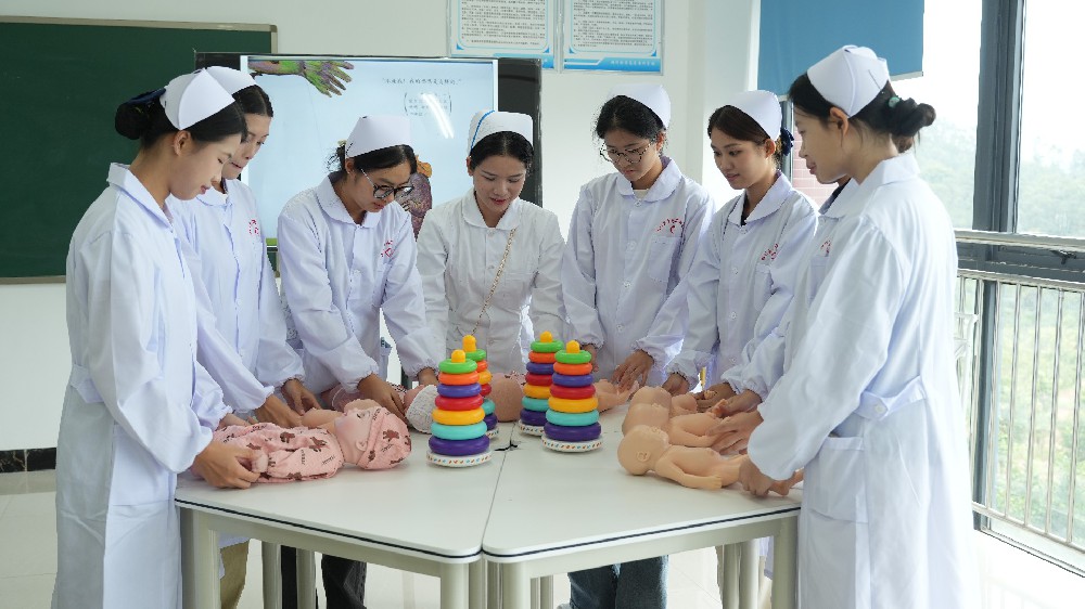 婴幼儿托育服务与管理(护理学院)